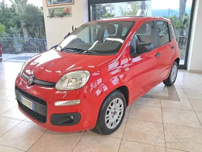 Usata Fiat Panda Easy 69 CV (50 kW) 2019 Rosso Utilitaria