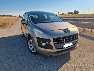 Usata Peugeot 3008 Premium 112 CV (82 kW) 2011 Grigio Station wagon