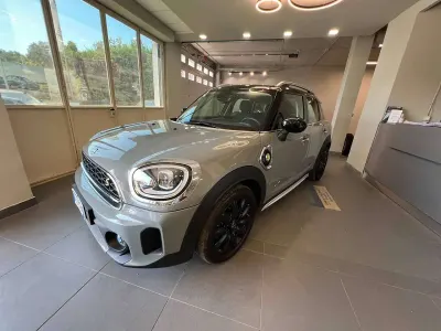 Usata Mini Cooper Countryman Essential 125 CV (91 kW) 2021 Moonwalk grey metallic SUV