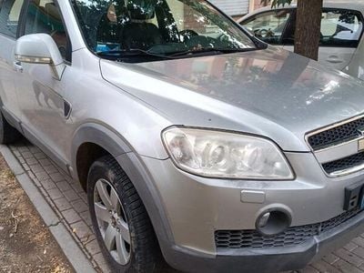 Usata Chevrolet Captiva 150 CV (110 kW) 2008 Grigio SUV