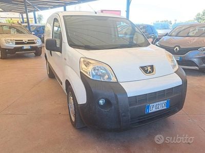 Usata Peugeot Bipper 75 CV (55 kW) 2013 Bianco Monovolume