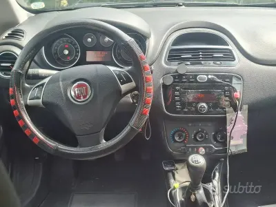 Usata Fiat Grande Punto 90 CV (66 kW) 2012 Grigio Utilitaria