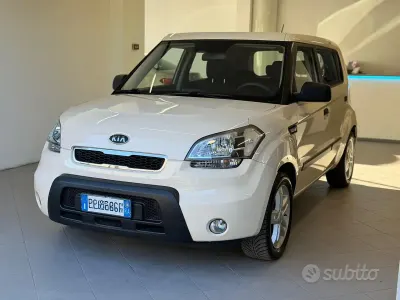 Usata Kia Soul 126 CV (92 kW) 2010 Giallo SUV