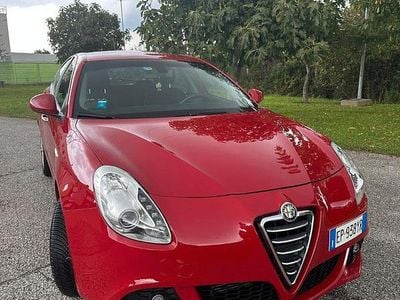 Usata Alfa Romeo Giulietta Exclusive 120 CV (88 kW) 2013 Rosso Utilitaria