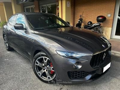 Usata Maserati Levante 275 CV (202 kW) 2018 Grigio scuro SUV