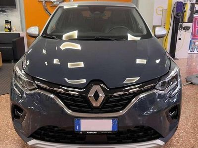 Usata Renault Captur Intens 94 CV (69 kW) 2022 Blu notte/tetto grigio SUV