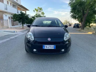 Usata Fiat Punto Street 69 CV (50 kW) 2018 Nero Utilitaria