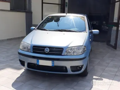 Brugt Fiat Punto 60 HK (44 kW) 2005 Blå Hatchback