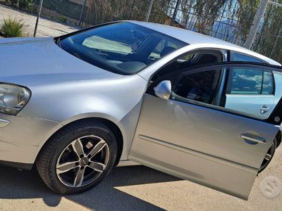 Grigio Usata 2007 VW Golf V Utilitaria | 4500 € (Cara)