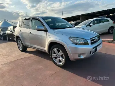 Usata Toyota RAV4 Luxury 177 CV (130 kW) 2008 Grigio SUV