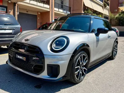 Usata Mini John Cooper Works 204 CV (150 kW) 2024 Melting silver iii Utilitaria