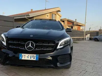 Usata Mercedes GLA200 Edition 136 CV (100 kW) 2019 Nero SUV