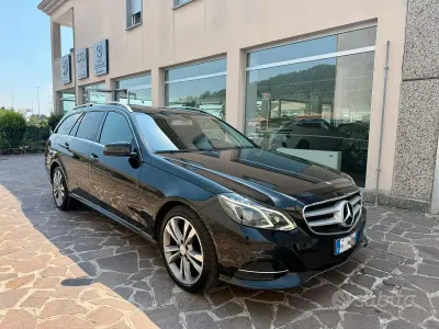 Usata Mercedes E250 Premium 204 CV (150 kW) 2014 Nero Station wagon