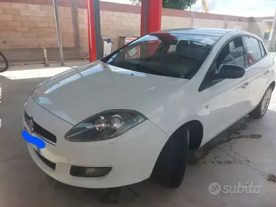 Usata Fiat Bravo 105 CV (77 kW) 2012 Utilitaria