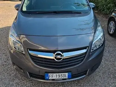 Usata Opel Meriva Cosmo 101 CV (74 kW) 2016 Grigio Monovolume