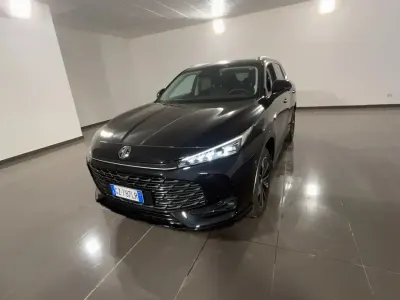 Usata MG HS Luxury 170 CV (125 kW) 2025 Pbc  pebble black SUV