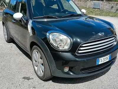 Usata Mini Cooper D Countryman 90 CV (66 kW) 2015 Bluazzurro SUV