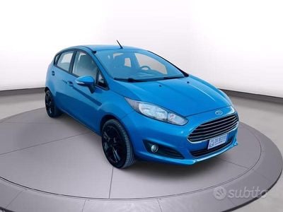 Usata Ford Fiesta Titanium 59 CV (43 kW) 2015 Blu Berlina