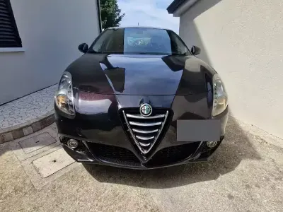 Usata Alfa Romeo Giulietta 105 CV (77 kW) 2015 Nero Utilitaria