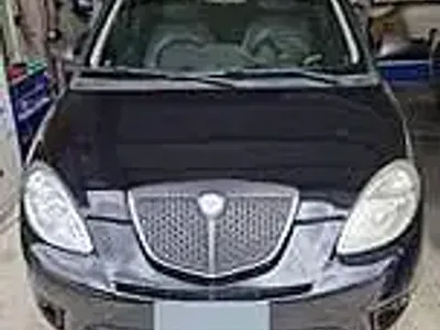 Usata Lancia Ypsilon 105 CV (77 kW) 2009 Nero Utilitaria