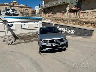 Gebraucht VW Tiguan R 150 PS (110 kW) 2023 Grau SUV
