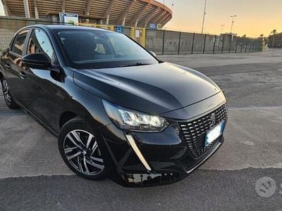 Usata Peugeot 208 68 CV (50 kW) 2023 Nero Utilitaria