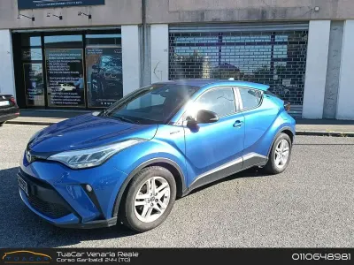 Usata Toyota C-HR Business Edition 122 CV (89 kW) 2021 Blu/azzurro SUV