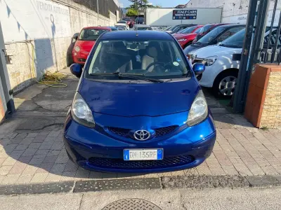 Usata Toyota Aygo Sol 68 CV (50 kW) 2008 Blu Utilitaria
