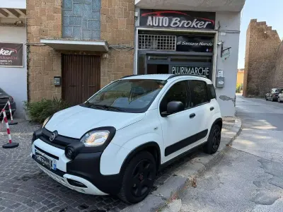 Usata Fiat Panda Cross Cross 69 CV (50 kW) 2020 Bianco Utilitaria