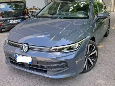 Usata VW Golf VIII Edition 116 CV (85 kW) 2024 Dolphn grey metallic Berlina