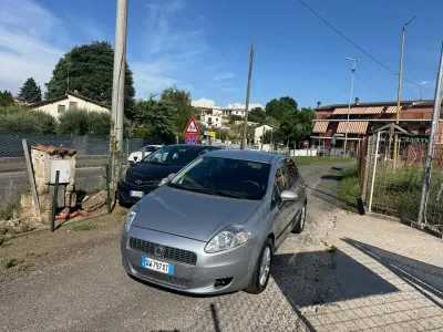 Usata Fiat Punto Active 69 CV (50 kW) 2009 Argento Utilitaria