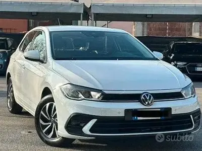Usata VW Polo Style 95 CV (69 kW) 2023 Bianco Utilitaria