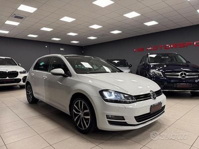 Usata VW Golf VII Highline 110 CV (80 kW) 2017 Bianco Berlina