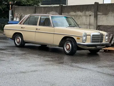 Usata Mercedes E200 68 CV (50 kW) 1974