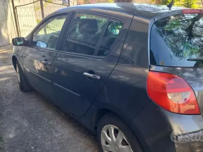 Usata Renault Clio II Rip Curl 68 CV (50 kW) 2007 Berlina