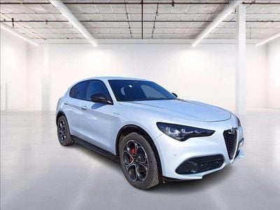Usata Alfa Romeo Stelvio Sprint 210 CV (154 kW) 2024 Grigio metallizzato SUV