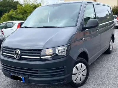 Käytetty VW Transporter 102 HP (75 kW) 2019 Harmaa Van