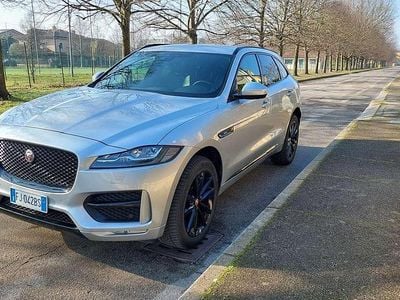 Usata Jaguar F-Pace R-Sport 180 CV (132 kW) 2017 Argento SUV