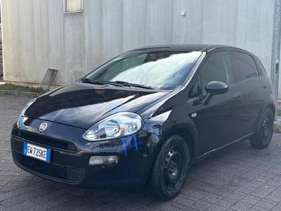 Usata Fiat Punto Lounge 75 CV (55 kW) 2014 Nero Utilitaria