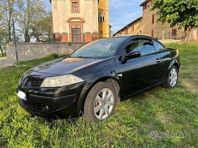 Usata Renault Mégane Cabriolet 106 CV (77 kW) 2007 Nero Cabrio