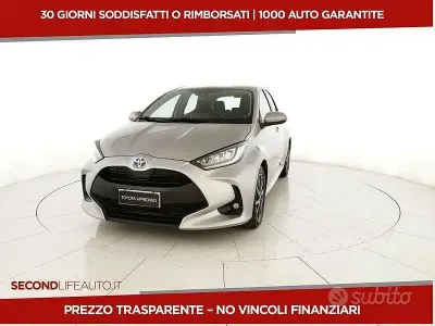 Usata Toyota Yaris Hybrid Trend 115 CV (84 kW) 2023 Grigio Berlina