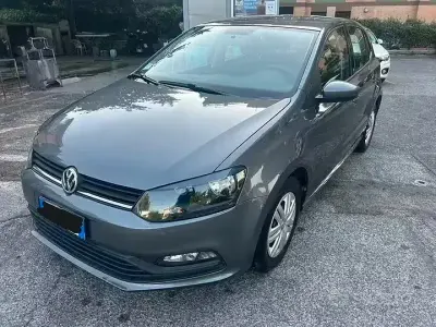 Usata VW Polo Trendline 60 CV (44 kW) 2015 Grigio Berlina