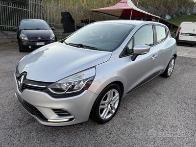 Usata Renault Clio IV Zen 90 CV (66 kW) 2017 Argento Berlina