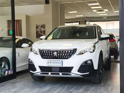 Begagnad Peugeot 3008 Allure 120 HK (88 kW) 2017 Vit SUV