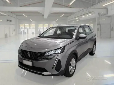 Usata Peugeot 5008 Business-Line 130 CV (95 kW) 2021 Grigio SUV