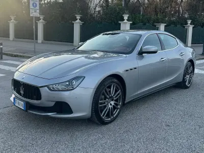 Usata Maserati Ghibli 250 CV (183 kW) 2016 Argento Berlina