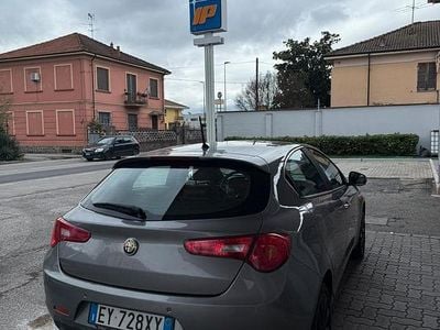 Usata Alfa Romeo Giulietta 105 CV (77 kW) 2015 Grigio Berlina