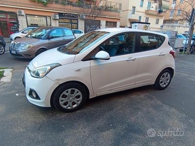 Usata Hyundai i10 Style 69 CV (50 kW) 2014 Bianco Utilitaria