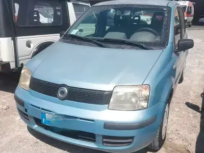Usata Fiat Panda Dynamic 54 CV (39 kW) 2006 Bluazzurro Utilitaria