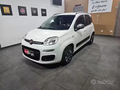 Usata Fiat Panda Lounge 75 CV (55 kW) 2015 Bianco Utilitaria